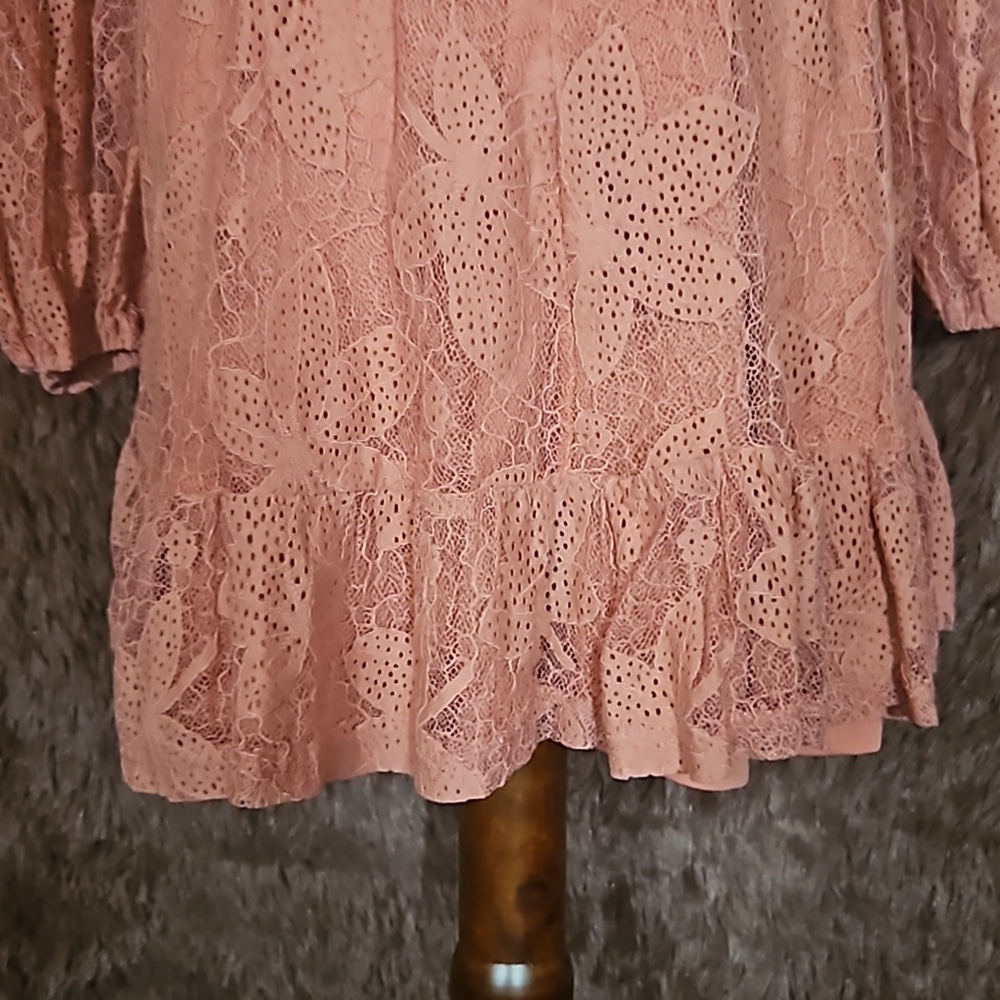 Highland Park Coral Floral Wrap Style Lace Dress - Picture 6 of 8
